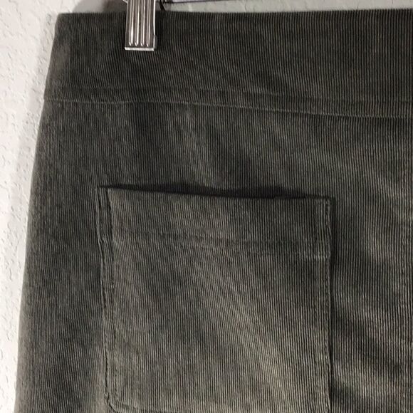 Zac & Rachel Skirt Olive Green Pinwale Coduroy Straight Size 12 - Picture 3 of 9